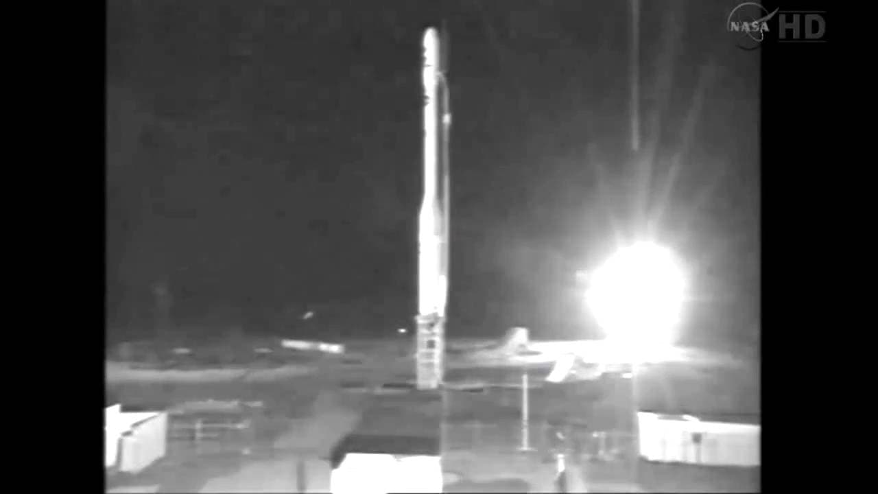 LIFTOFF of the Taurus XL rocket carrying the Glory observatory(failed,fairing didn't separate)