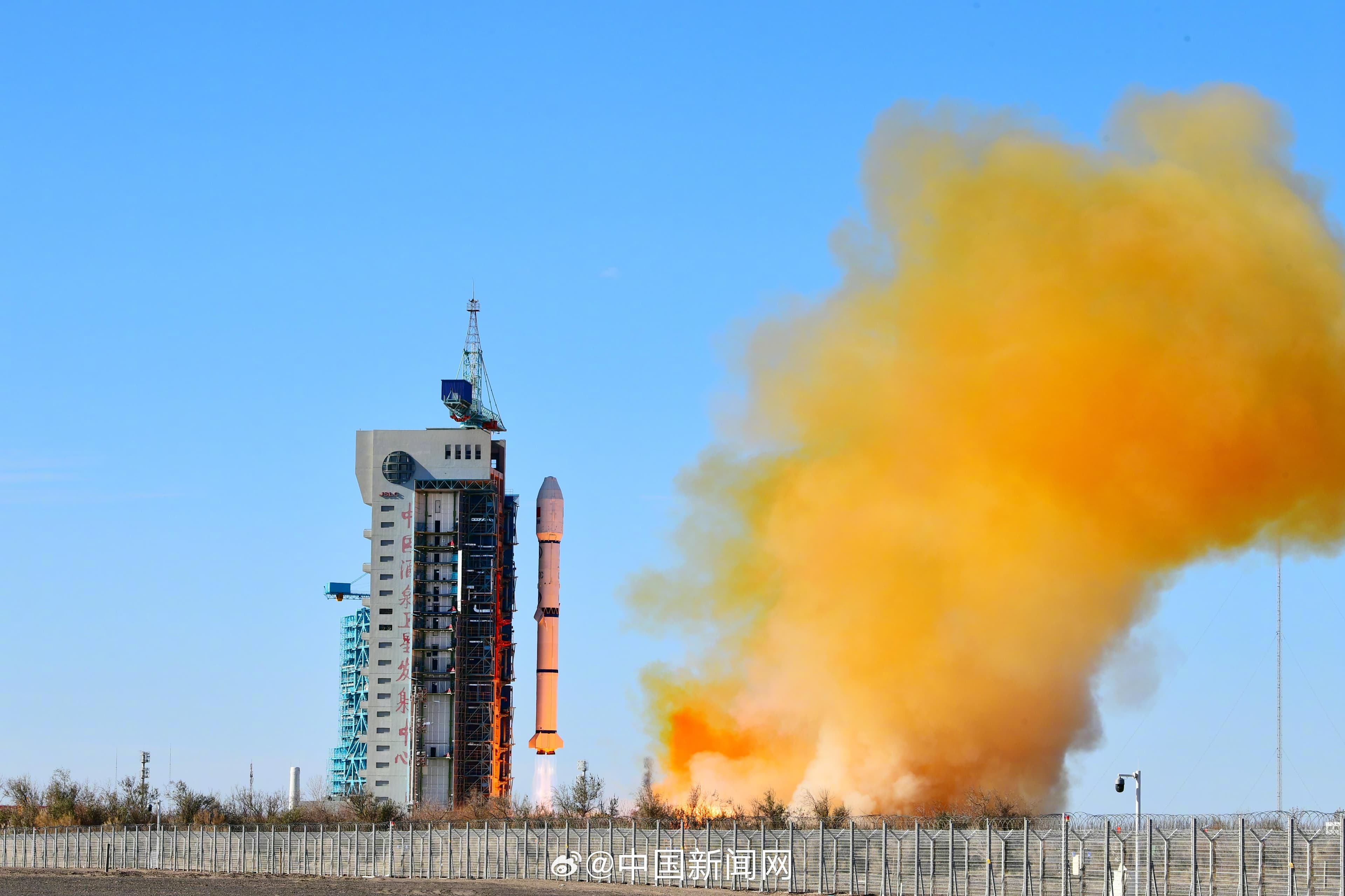 Long March 2C | PIESAT-2 01-04