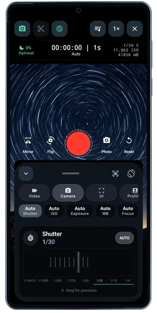 TimeLapsed Android: Camera shutter, with an illustrated camera scene beneath the captured controls