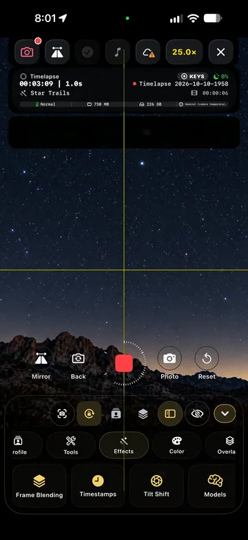 TimeLapsed Timelapse capture with the recording timer and frame count, with an illustrated scene beneath the captured camera controls